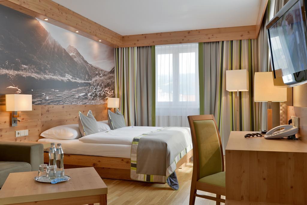 Goldener Adler Wattens