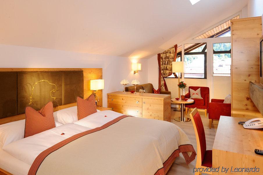 Goldener Adler Hotel 4*